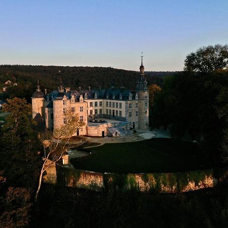 Le Chateau De Mirwart Bagian luar foto