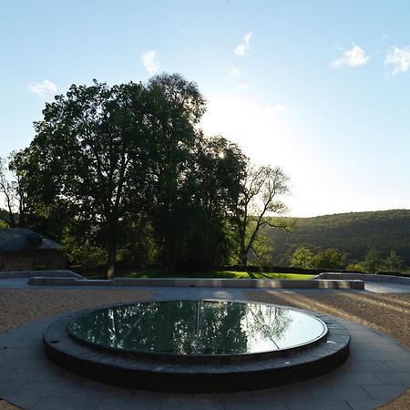 Le Chateau De Mirwart Bagian luar foto