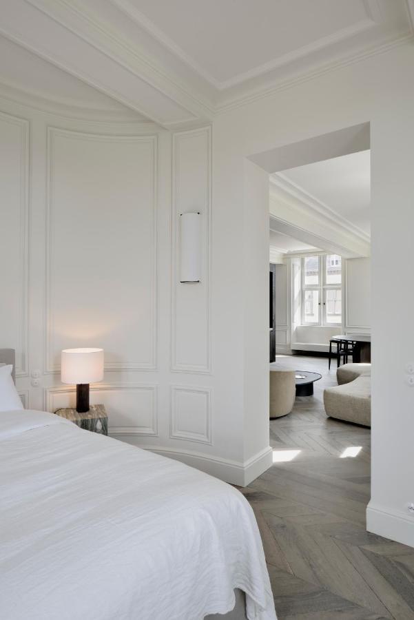 Le Chateau De Mirwart Bagian luar foto